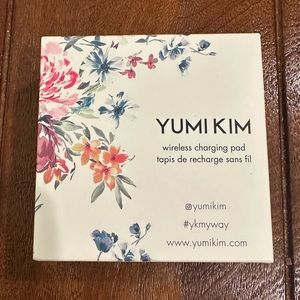 NIB Floral Wireless Charging Pad